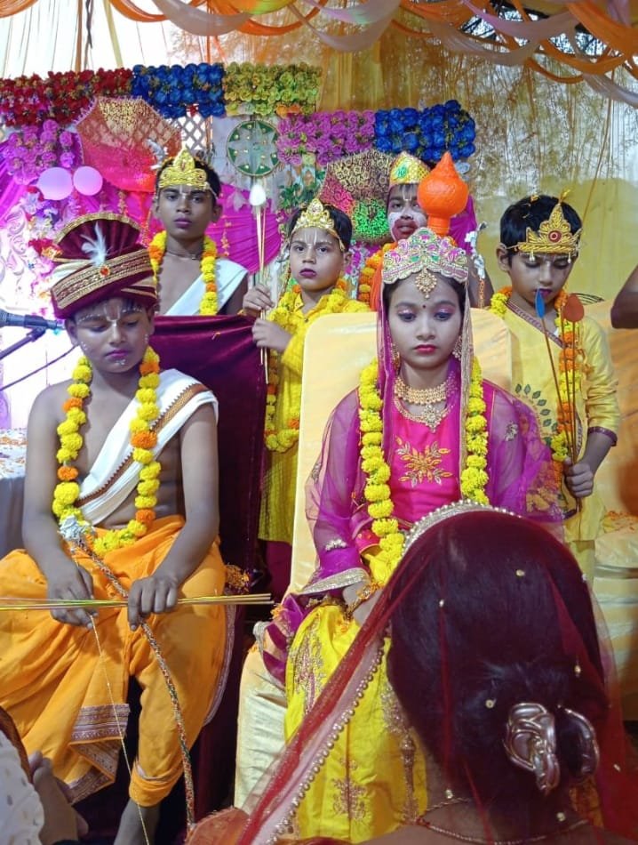 भव्य कलश यात्रा सहित श्रीराम कथा प्रारम्भ।