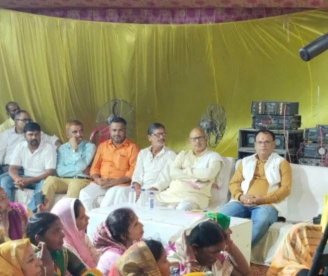 भव्य कलश यात्रा सहित श्रीराम कथा प्रारम्भ।